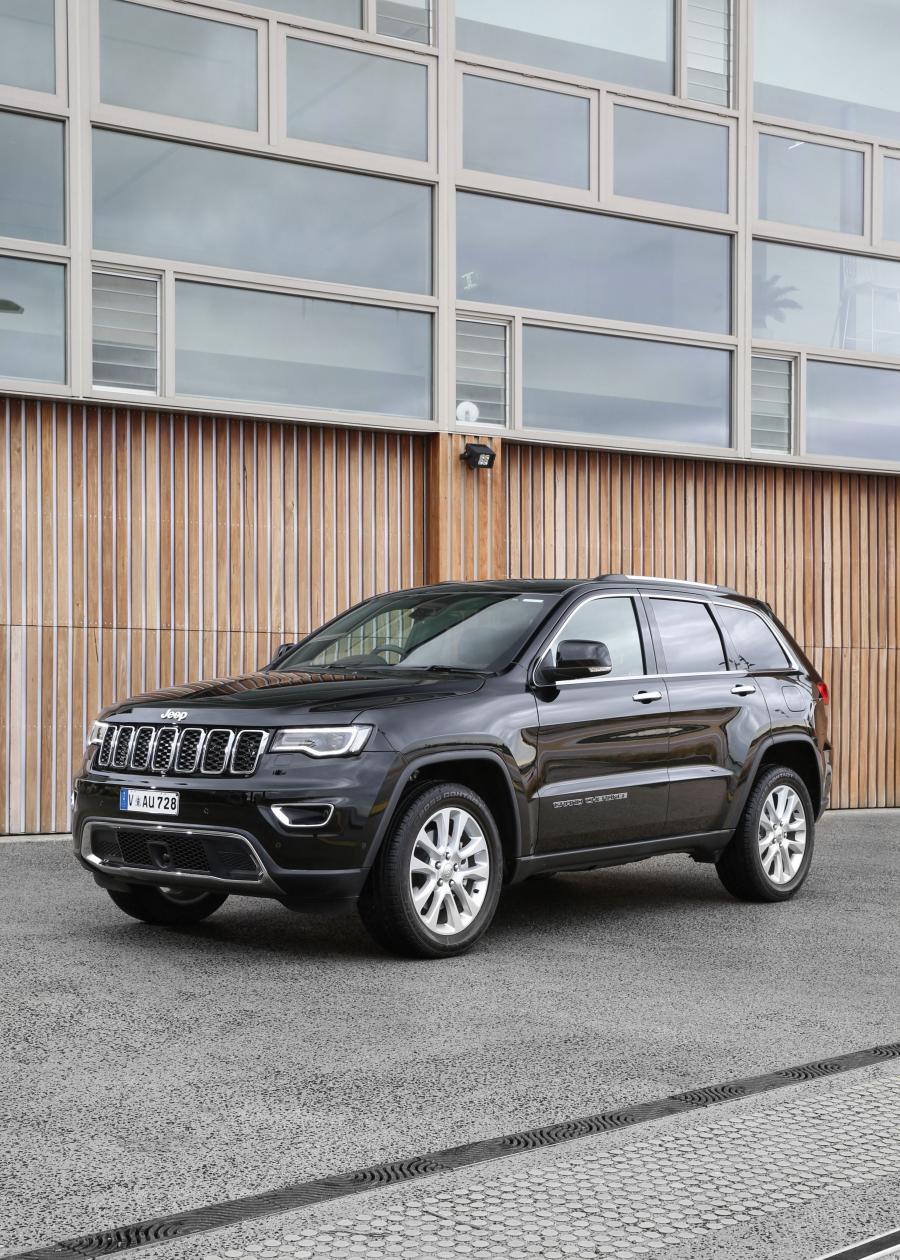  Jeep Grand Cherokee Limited (WK2) 2017 года  (AU) (фото 17 из 19)